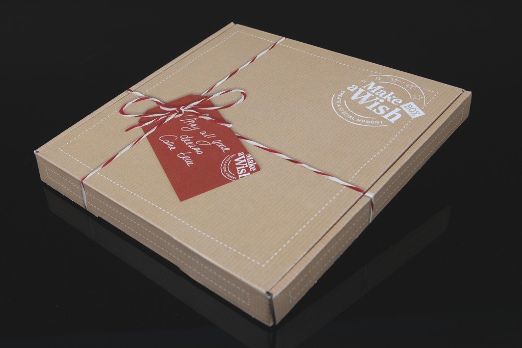 Kartonnen doos bruin bedrukt voor kerst